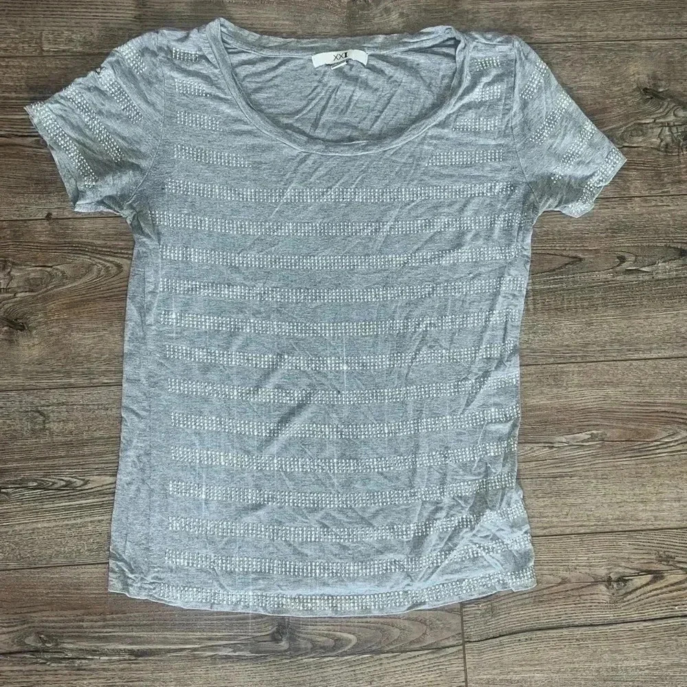 XXI women’s loose fit small top